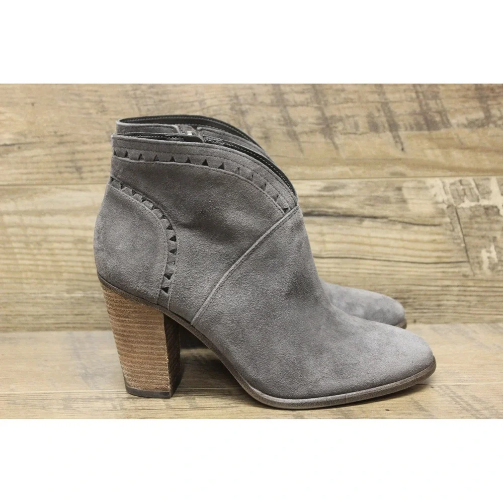 Vince Camuto Fritan Women's 7M Gray Suede Ankle Boots Stack Heel Casual Mod‎